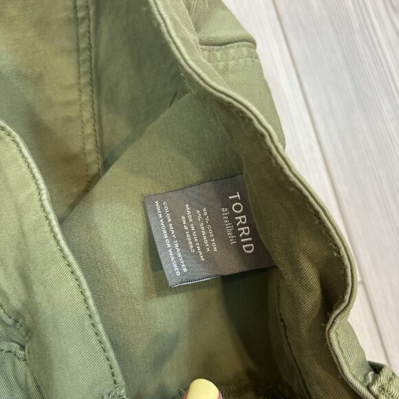 Torrid Pants Womens 18 Plus Olive Green Crop Aviator Skinny Twill High Olivine - Picture 4 of 12